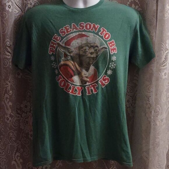 Star Wars Yoda Santa Green Red‎ T-shirt Size L The Season To Be Jolly It Is - Picture 1 of 6